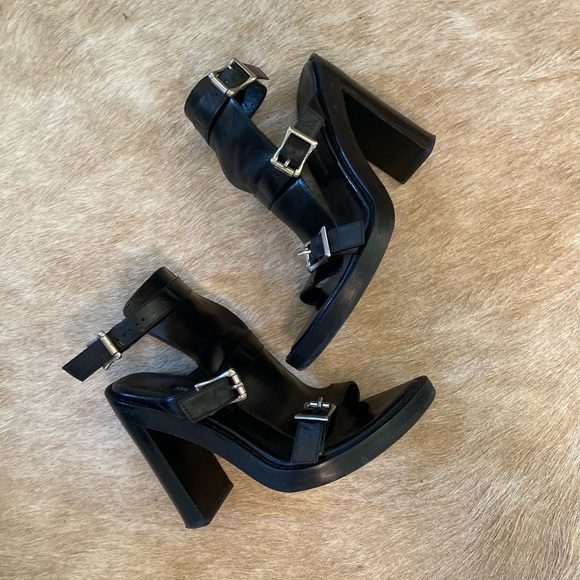 GUC Ann Demeulemeester black leather buckle and block heel 7 1/2 - Picture 3 of 9
